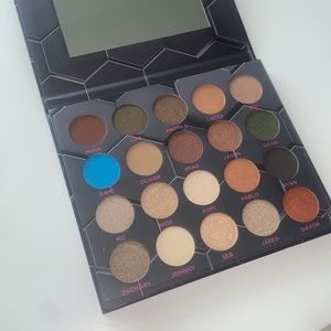 Barbarella EyeShadow Palette BRAND NEW IN BOX by beebeauty London